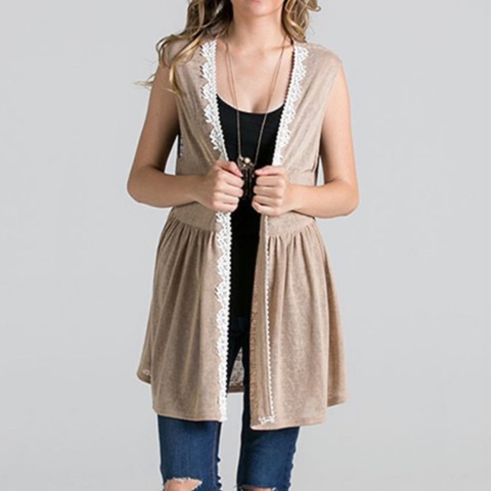 Women’s Miss Love sleeveless sweater vest cardigan open kimono with crochet trim